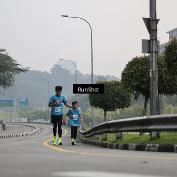 Runner Photo 7035036
