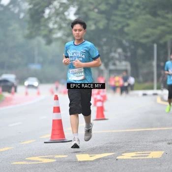 Runner Photo 7035050