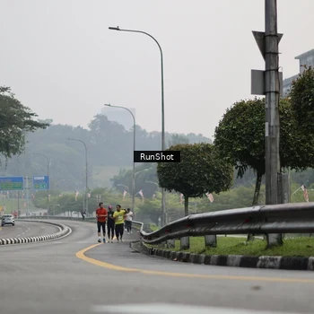 Runner Photo 7035057