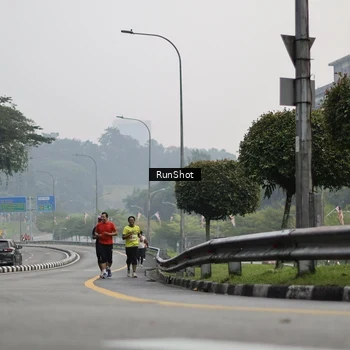Runner Photo 7035065