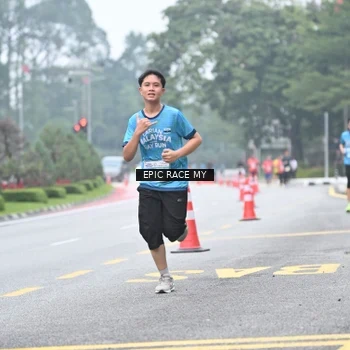 Runner Photo 7035074