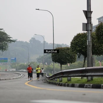 Runner Photo 7035078