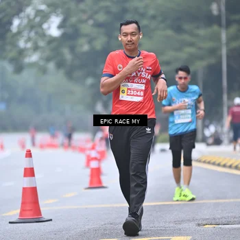 Runner Photo 7035098