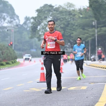 Runner Photo 7035116