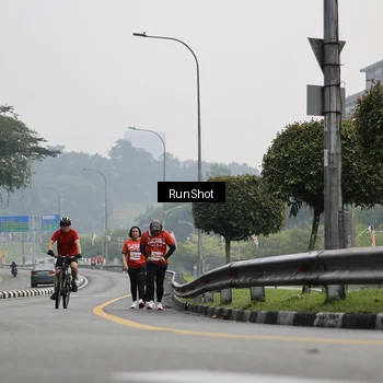 Runner Photo 7035124