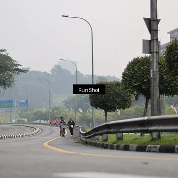 Runner Photo 7035133