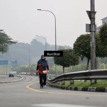 Runner Photo 7035134
