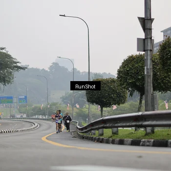 Runner Photo 7035140