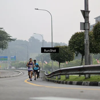 Runner Photo 7035141