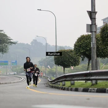 Runner Photo 7035155