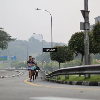 Runner Photo 7035158