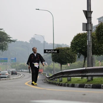 Runner Photo 7035165