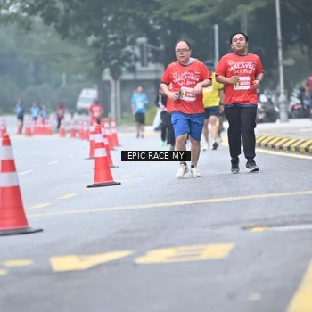 Runner Photo 7035166