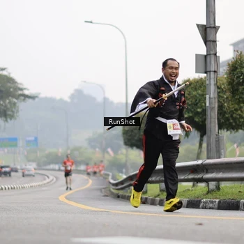 Runner Photo 7035170