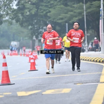 Runner Photo 7035172