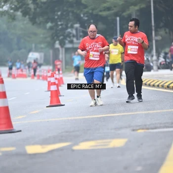 Runner Photo 7035174