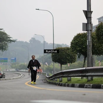 Runner Photo 7035180