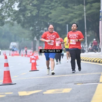 Runner Photo 7035191