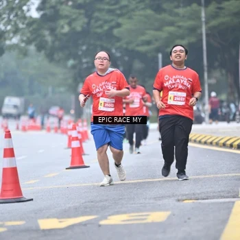 Runner Photo 7035194