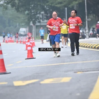 Runner Photo 7035203