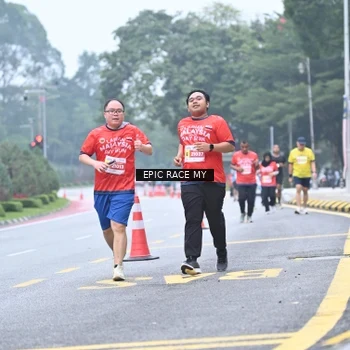Runner Photo 7035219