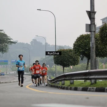 Runner Photo 7035235