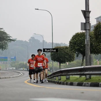 Runner Photo 7035236