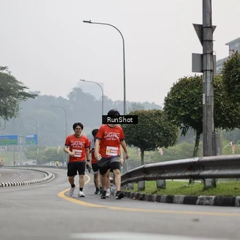 Runner Photo 7035238