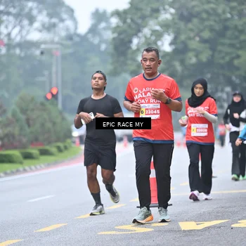 Runner Photo 7035242