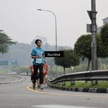 Runner Photo 7035249