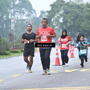 Runner Photo 7035257