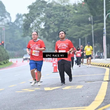 Runner Photo 7035260