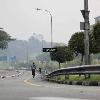 Runner Photo 7035262