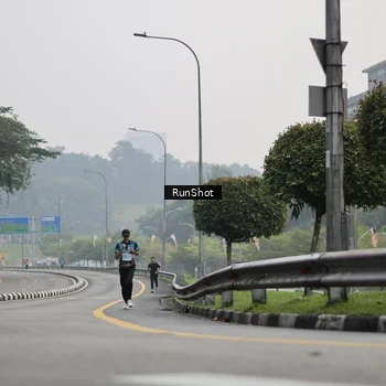 Runner Photo 7035264