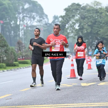 Runner Photo 7035269