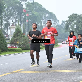 Runner Photo 7035271
