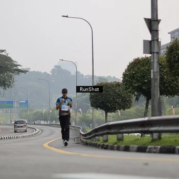 Runner Photo 7035272