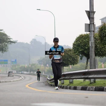 Runner Photo 7035273