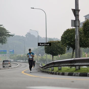 Runner Photo 7035276