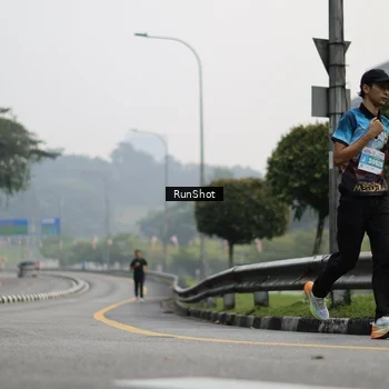 Runner Photo 7035278