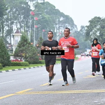 Runner Photo 7035279