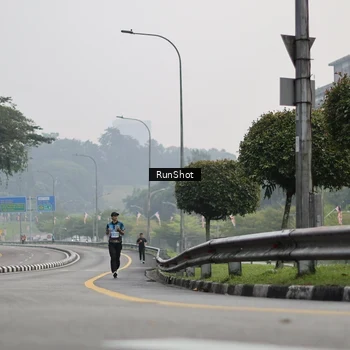 Runner Photo 7035284