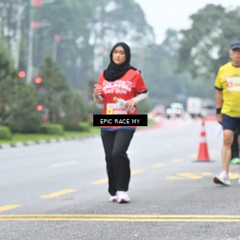 Runner Photo 7035285