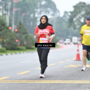 Runner Photo 7035288