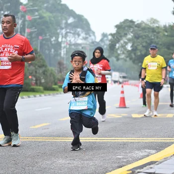 Runner Photo 7035291