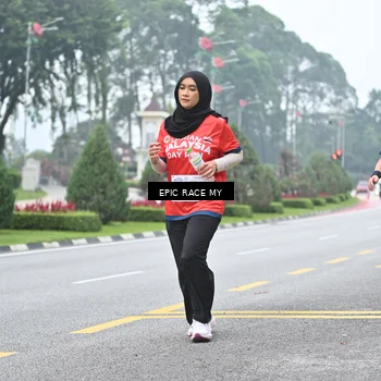 Runner Photo 7035316