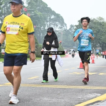 Runner Photo 7035335