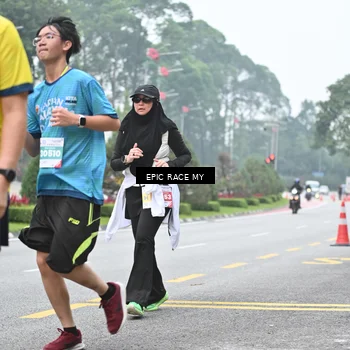 Runner Photo 7035348