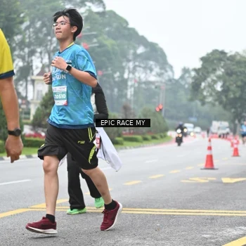 Runner Photo 7035354