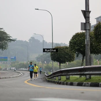 Runner Photo 7035355